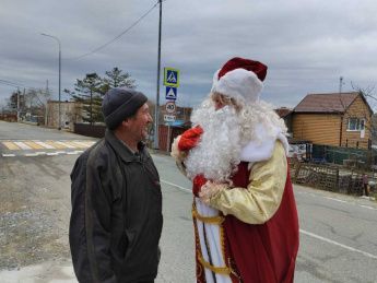18 ноября в России отмечается день рождения Деда Мороза, главного Волшебника страны, несущего радость всем – и детям, и взрослым